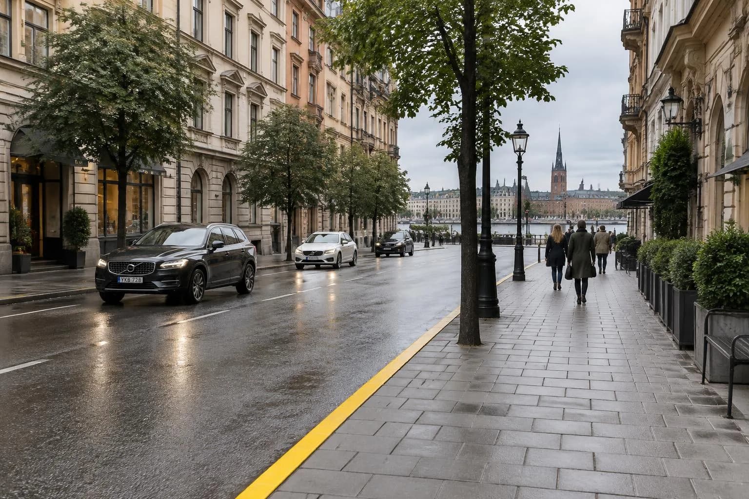 Gul heldragen linje vid trottoarkant